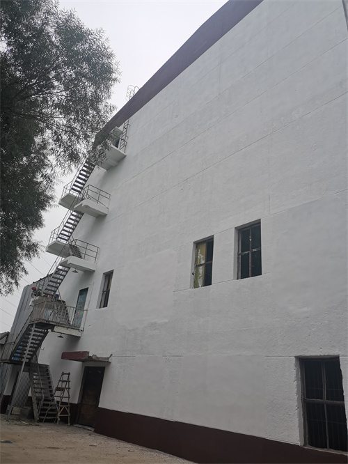 順義舊樓鍋爐房外墻涂刷涂料翻新案例